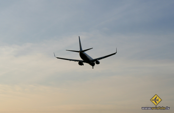 Boeing 737-8AS